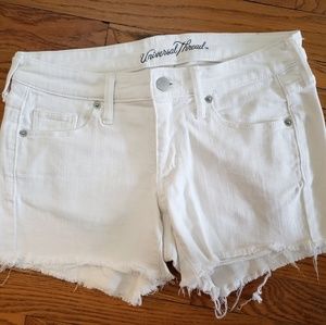 Womens White denim shorts Universal Thread size 00